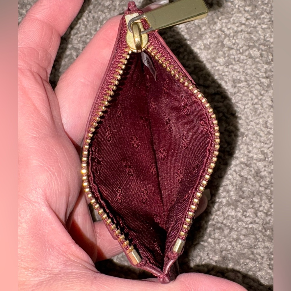 Tory Burch Emerson Card lanyard Burgundy - Picture 2 of 5